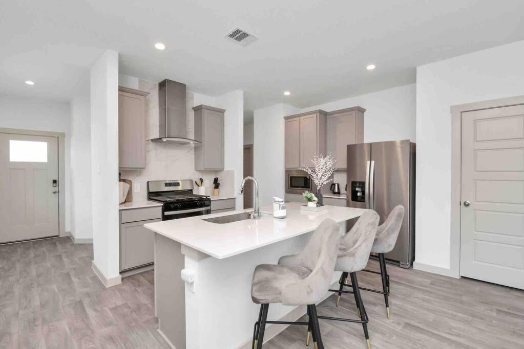 4Bedroom Escape - Near Med Center With Backyard Houston Exteriör bild
