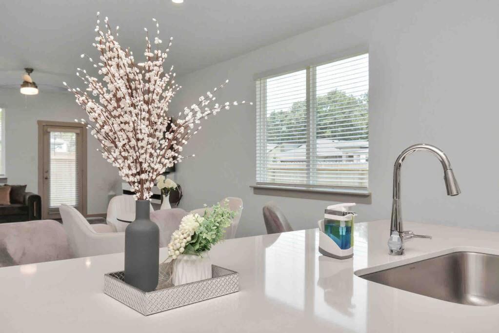4Bedroom Escape - Near Med Center With Backyard Houston Exteriör bild