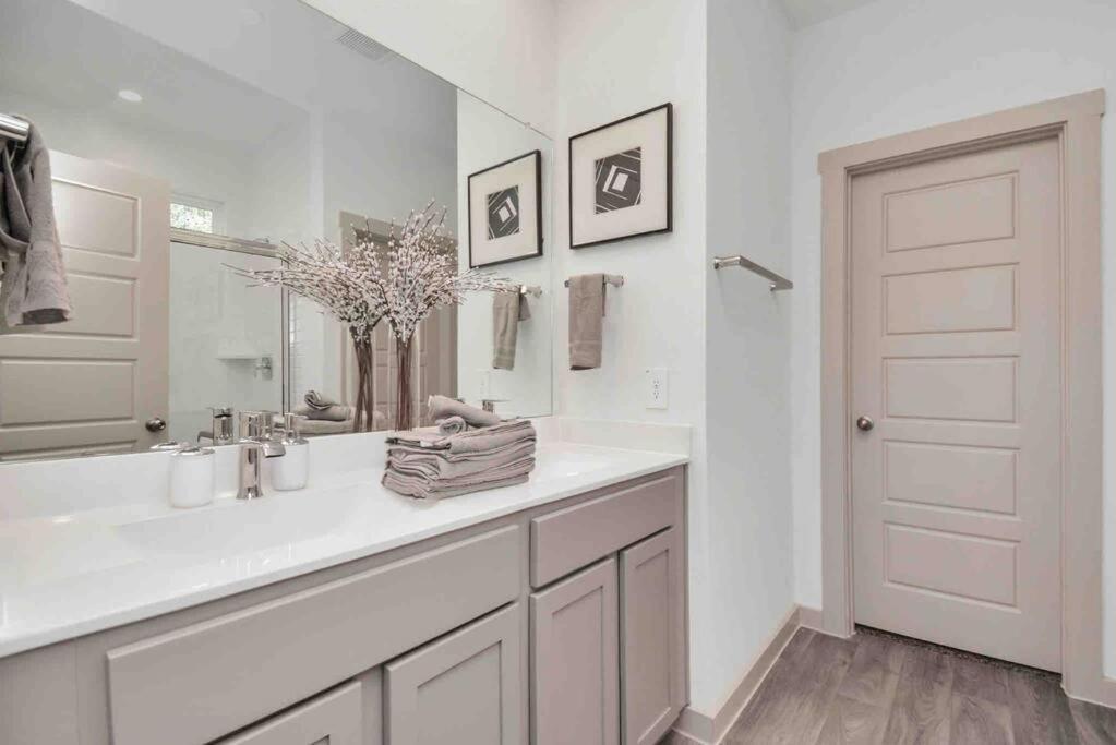 4Bedroom Escape - Near Med Center With Backyard Houston Exteriör bild